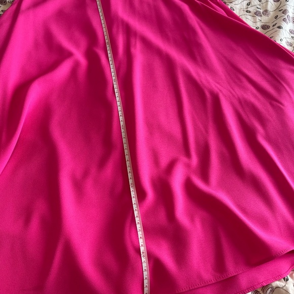 Bright pink top - Picture 1 of 6